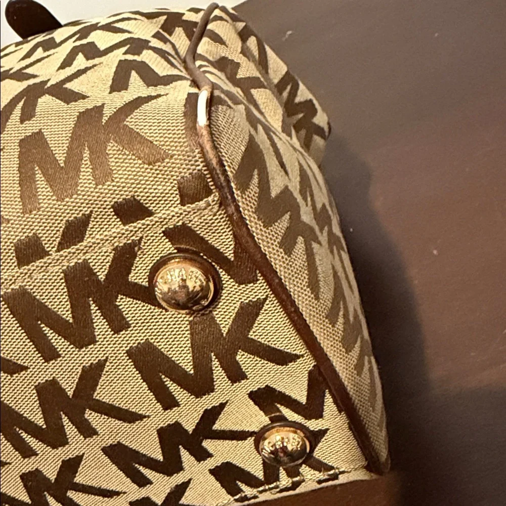 Michael Kors Canvas Jet Set Travel tote bag